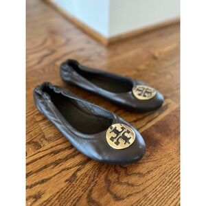 Tory Burch Reva Flats Brown Leather Ballet Flats Gold Logo Heel-to-toe 10 inches